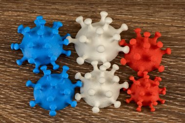 Fransız fla şeklinde uzanan renkli koronavirüsler