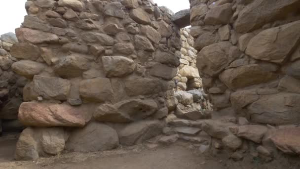 Nurag está en Cerdeña. Monumentos arqueológicos de Italia . — Vídeos de Stock