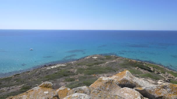 Coastline on the San Giovanni di Sinis, Sardinia. — Stock Video