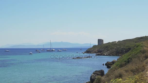 在到撒丁岛的美丽的海岸线. — 图库视频影像