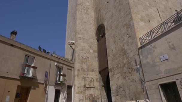 Torre del elefante en Cagliari, Cerdeña. Imágenes de UHD — Vídeo de stock