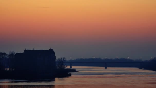 Wunderschöne Landschaft bei Sonnenuntergang. — Stockvideo