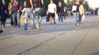 Sokakta tanınmayan insanlar.. 