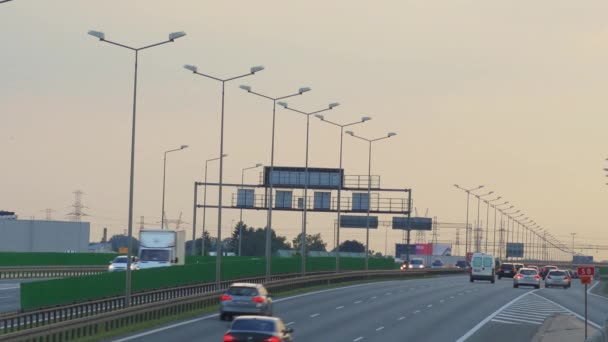 Beelden van de snelweg in Europa. — Stockvideo