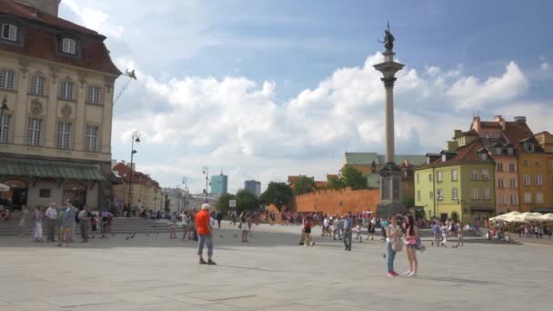 Arkitekturen i gamla stan i Warszawa — Stockvideo