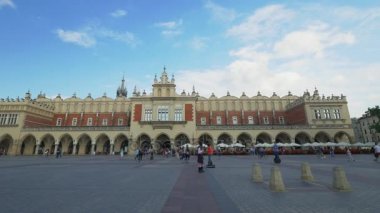 Cracow Pazar yaz aylarında meydanında. 