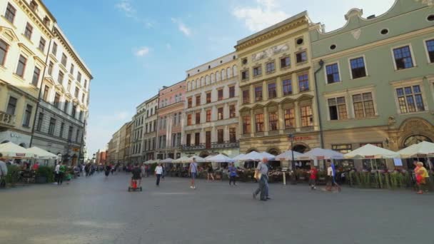 Κρακοβία αγορά τετράγωνο κατά τη διάρκεια του καλοκαιριού. — Αρχείο Βίντεο