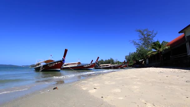 Piękna plaża tajski. Railay Beach w pobliżu Krabi. Full Hd nagrania. — Wideo stockowe