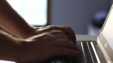 Evden çalışan Yetişkin.