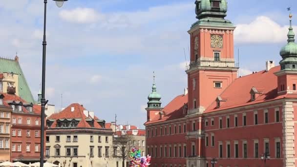 Varşova'daki eski şehrin mimarisi. — Stok video