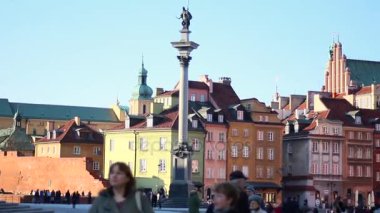 Tarihi kent merkezi ve Varşova sütununda Vasa.