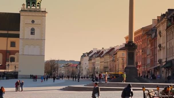 Architektura Warszawy w ciepłe światło zachód słońca. — Wideo stockowe