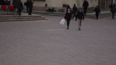 Sokakta tanınmayan insanlar..