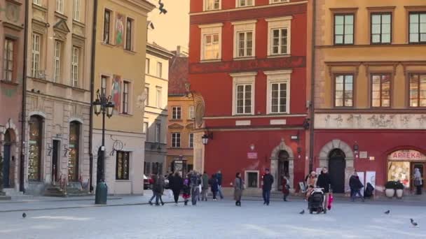 Architektura Varšavy v teplé slunce světlo. — Stock video