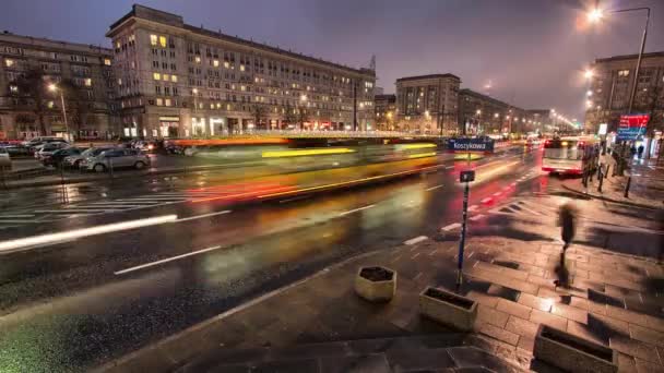 Time-lapse in het centrum van Warschau. Warschau verkeer time-lapse. — Stockvideo