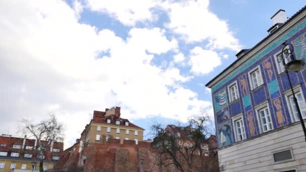 Architektur der Warschauer Altstadt. — Stockvideo