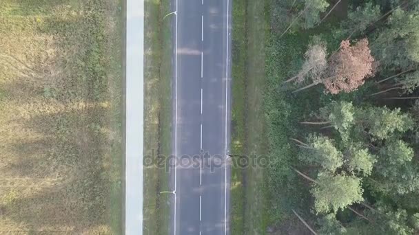 Luftaufnahme der Straße in Europa. — Stockvideo