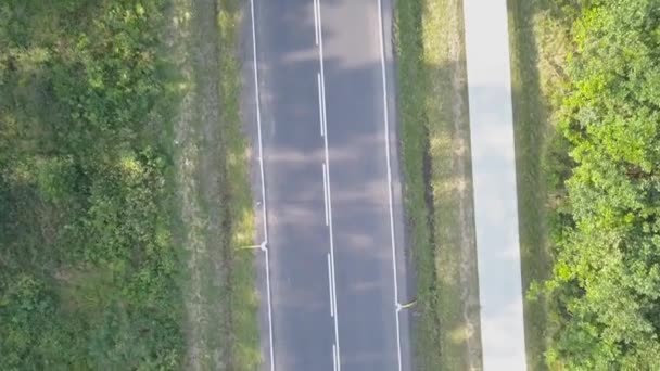 Luftaufnahme der Straße in Europa. — Stockvideo