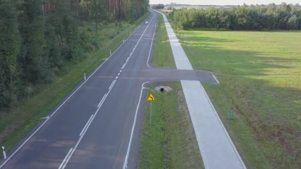 Vista aérea de la carretera en Europa . — Vídeo de stock