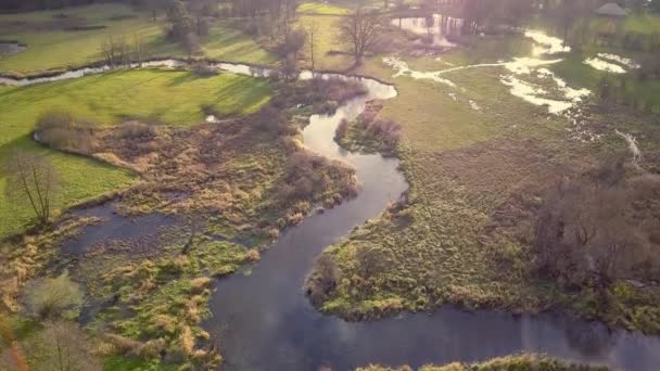 Imagini aeriene ale râului Curvy . — Videoclip de stoc
