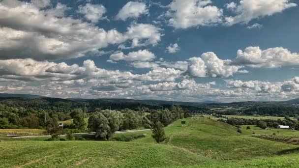 Prachtige landschap van ten zuiden van Polen. — Stockvideo