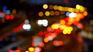 Trafik sıkışıklığı otomobillerde bulanık bakış. Street Varşova araçların tam. Tarih: 20172311