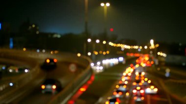 Trafik sıkışıklığı otomobillerde bulanık bakış. Street Varşova araçların tam. Tarih: 20172311