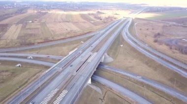 Strykow / Polonya - tarihi: 02182018. Yukarıda da görüleceği karayolu trafik.