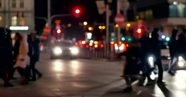 Varsóvia Polónia Data Pessoas Irreconhecíveis Calçada Noite Varsóvia — Vídeo de Stock