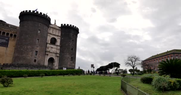 Napoli Talya Tarihi 03182018 Castel Nouvo Napoli Avlusu — Stok video