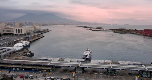 Nápoles Italia Fecha 03182018 Puerto Nápoles Visto Desde Castel Nuovo — Vídeo de stock