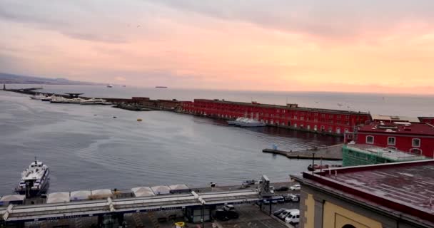 Nápoles Italia Fecha 03182018 Puerto Nápoles Visto Desde Castel Nuovo — Vídeo de stock