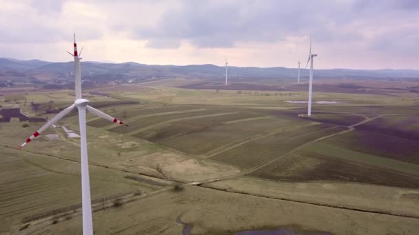 Ветряные Мельницы Видны Сверху Съёмки Воздуха Ветряных Мельниц Европы — стоковое видео
