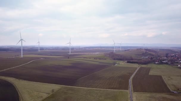 Windmolens Van Bovenaf Gezien Luchtfoto Beeldmateriaal Windmolens Europa — Stockvideo