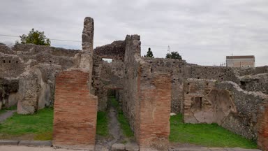 Pompei / İtalya - tarihi: 03182018. Pompei, İtalya için harabeler içinde. Napoli yakınlarındaki arkeolojik park.