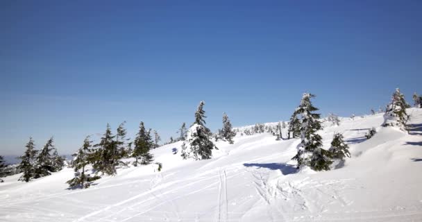 Szklarska Poreba Polonia Fecha 03222018 Colinas Cubiertas Nieve Día Soleado — Vídeos de Stock