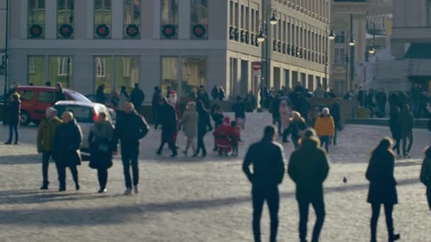 Gente Caminando Por Las Calles Del Casco Antiguo Varsovia Turistas — Vídeo de stock