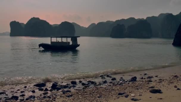 Узбережжя Човном Бухті Лонг Єтнам — стокове відео