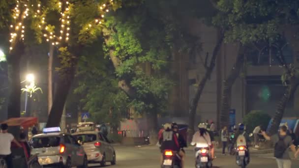 Oigenkännliga Människor Gatan Hanoi Vietnam — Stockvideo