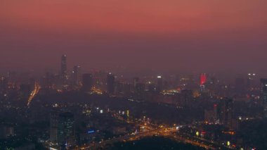 Hanoi en büyük binadan görüldü. Hanoi gece manzarası, Vietnam