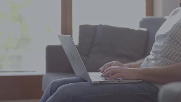 Adulto Trabalhar Casa Pessoa Digitando Teclado Laptop Home Office Durante — Vídeo de Stock
