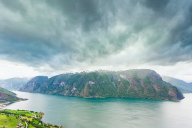 Aurland fiyort Stegastein görünümü noktasından, Norveç