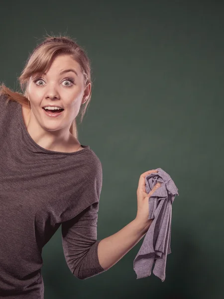 Blonde maid enjoying her work. — Stock Photo, Image