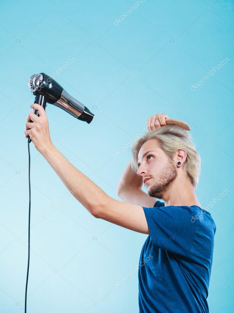 Cabeleireiro Masculino Com Secador De Cabelo Secador De Cabelo