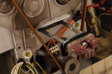 Kalorifer çamaşır makinesi içinde.