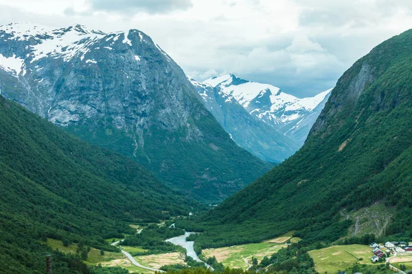 Sommarlandskap i Norge. — Stockfoto