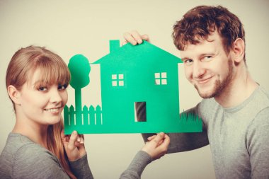 Ekolojik sera ile genç Çift.