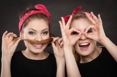 Komik surat retro kız deli PIN.