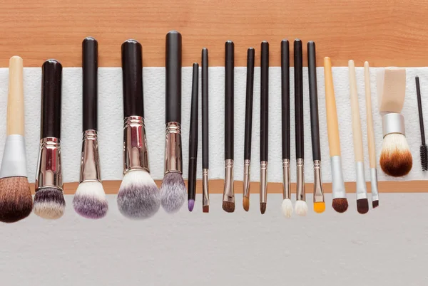 Process of cleaning drying makeup brushes — Stock Photo, Image