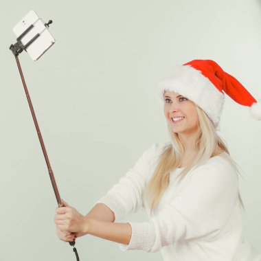 Noel Baba şapkası Noel selfie alarak kadında